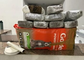 PRF apreende substâncias entorpecentes e equipamentos em ônibus de turismo