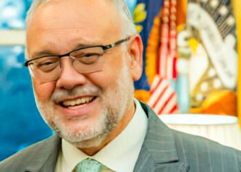 EUA declaram embaixador da África do Sul persona non grata