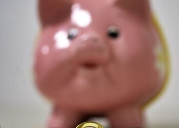 Saques da poupança em fevereiro superam depósitos em R$ 8 bilhões