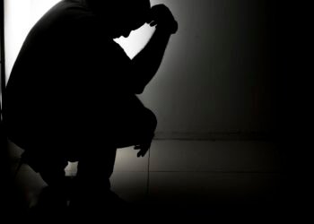 Afastamentos por transtornos dobram em dez anos e chegam a 440 mil