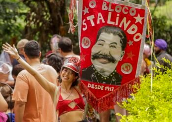 Poema charada convida foliões para cortejo de carnaval em Brasília