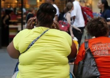 Um a cada três brasileiros vive com obesidade, mostra relatório global