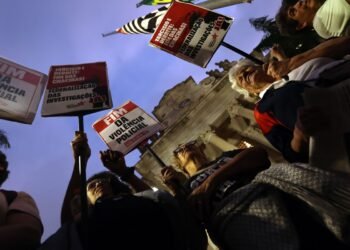 Atos no RJ e em SP protestam contra racismo e violência policial