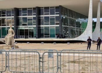 Defesas dos acusados de golpe pedem julgamento no plenário do STF