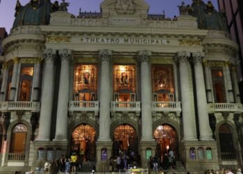 Theatro Municipal do Rio anuncia temporada com aposta em popularização