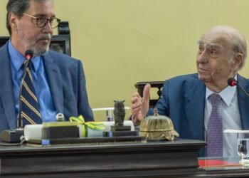 Ex-presidente do Uruguai é eleito sócio correspondente da ABL