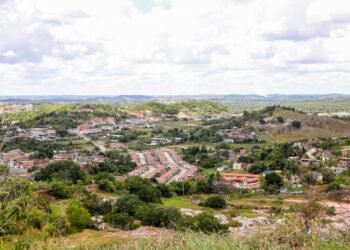Defesa Civil e técnicos da Codesal visitam áreas de riscos para implantação da Central de Monitoramento do tempo