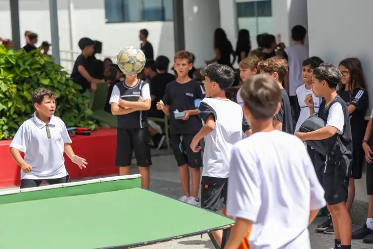 Fabio Rodrigues-Pozzebom/Agência Brasília (DF) 14/02/2025 - Proibição do uso de celulares nas escolas. Alunos brincam no recreio sem o uso de celulares. Foto: Fabio Rodrigues-Pozzebom/Agência Brasil