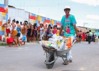 Famílias dos distritos começam a receber cesta e peixes da Semana Santa – Prefeitura Municipal de Candeias.