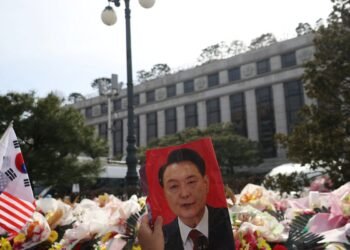 Após impeachment, Presidente da Coreia do Sul é destituído do cargo