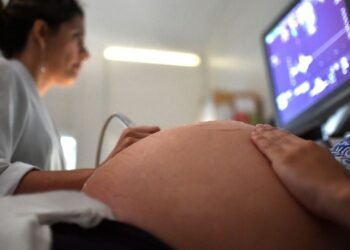 Apesar de evitáveis, mortes maternas por hipertensão persistem no país