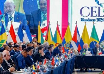 Tarifaço: negociação individual é fim do multilateralismo, diz Lula