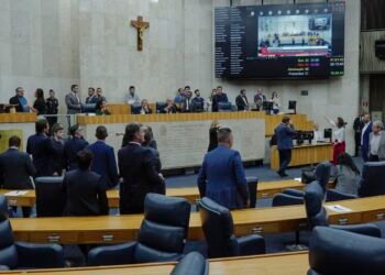 Câmara de SP aprova em 1º turno reajuste de 2,6% de servidores