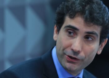 BC avalia se taxa Selic está suficiente diante da guerra de tarifas