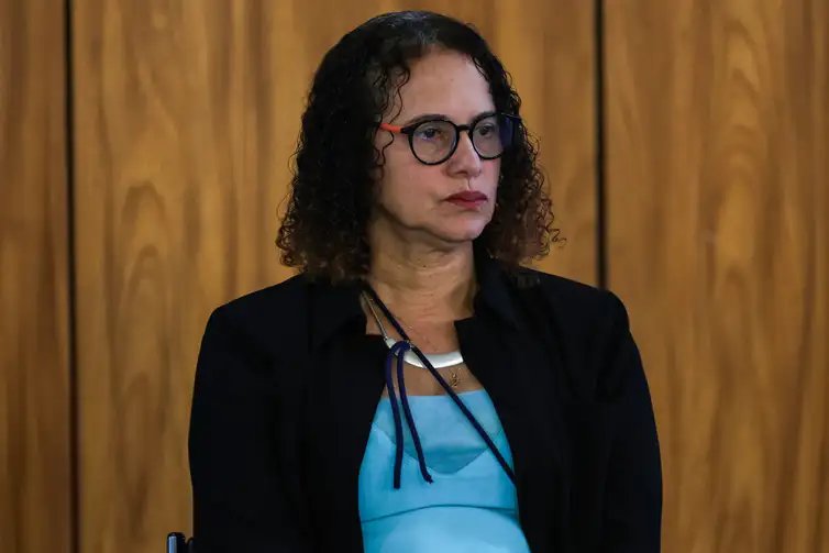 Brasília (DF), 25/02/2025 - Ministra Luciana Santos (Ciência e Tecnologia), durante cerimônia de assinatura de parcerias para fortalecimento da produção e inovação de vacinas e biofármacos
Foto: Jose Cruz/Agência Brasil