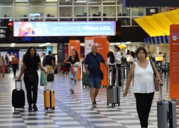 Em 8 meses, Voa Brasil viabilizou 35,4 mil passagens para aposentados