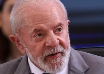 Lula diz que governo tomará medidas para defender empresas nacionais