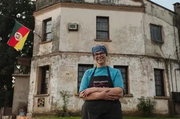 Joédson Alves/Agência Brasil Arroio do meio (RS), 29/04/2025 - Solange Beatriz de Oliveira Schneider (65 anos), seu Casarão onde mora de 117 anos resistiu a varia enchentes no rio Taquari.
A um ano o estado foi atingido por temporais que afetou mais de 400 municípios gaúchos, tiveram bairros inteiros alagados. A maior tragédia climática da história, deixou pelo menos 147 mortos e afetou mais de 2,1 milhões de pessoas.
Foto: Joédson Alves/Agência Brasil