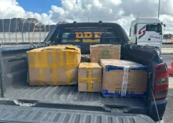 PRF apreende grande quantidade de mercadorias irregulares na Bahia