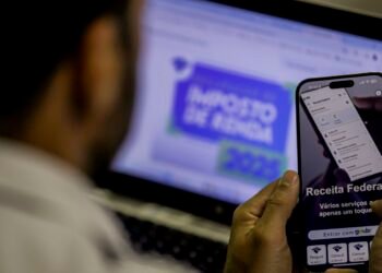Receita recebe quase 14 milhões de declarações do IR em um mês