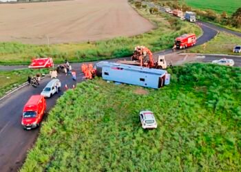 Acidente de ônibus deixa ao menos 10 mortos em Minas Gerais