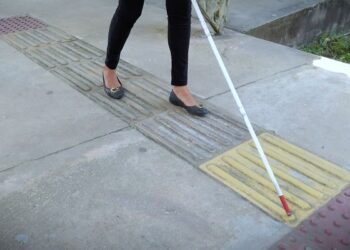 Concurso pioneiro lança edital para produção de bengalas inteligentes