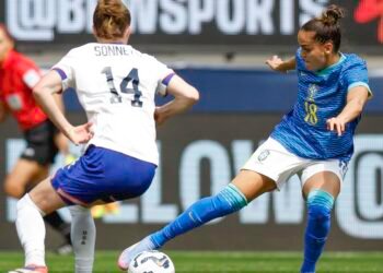 Em 1º amistoso do ano, seleção feminina perde por 2 a 0 para os EUA