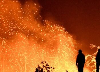 Incêndio florestal em Nova Jersey pode se tornar o maior do estado