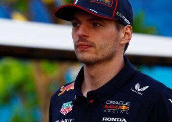 Chefe da Williams vê “desvantagens” em ida de Verstappen para Mercedes