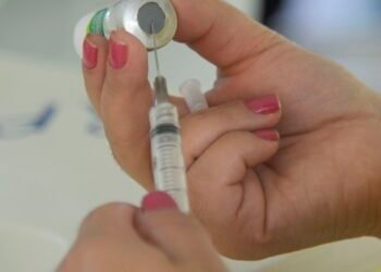 Campanha de vacinação contra a gripe começa nesta segunda