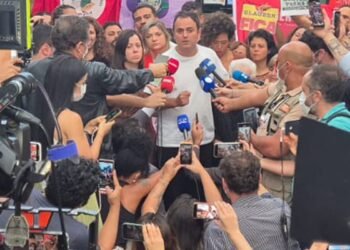 Glauber Braga encerra greve de fome após acordo com Hugo Motta