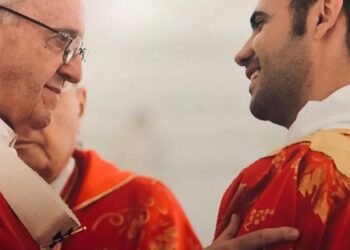 Roma e Vaticano estão silenciosos e tristes, diz padre jesuíta