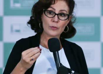 Por unanimidade, STF condena Carla Zambelli a 10 anos de prisão