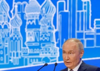 Lula diz que pedirá a Putin que sente à mesa com Zelensky