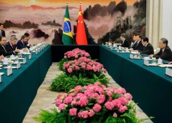 Parcerias com China beneficiarão infraestrutura e saúde, diz Lula