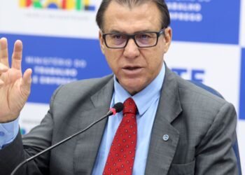 Brasil registrou 71,5 mil postos formais de trabalho em março