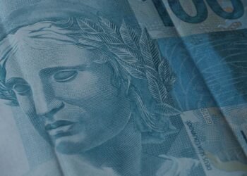 Governo congela R$ 31,3 bi do Orçamento de 2025