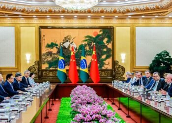 Lula celebra acordo entre China e EUA: "Tarda, mas não falha"