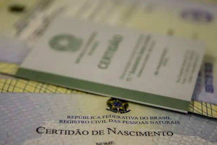 Certidão de Nascimento
