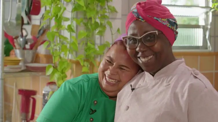 TV Brasil/Divulgação Rio de Janeiro (RJ), 08/05/2025 - Xodó de Cozinha, da TV Brasil, mostra como preparar receitas com batata-doce
Apresentadora Regina Tchelly recebe a chef Rosana Beatriz no programa da emissora pública. Foto: TV Brasil/Divulgação