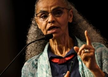 Marina Silva diz que PL aprovado no Senado desestrutura licenciamento