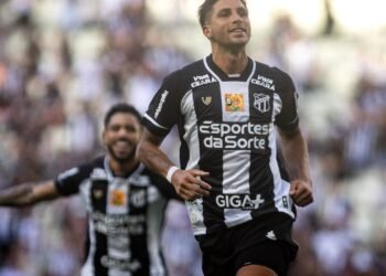 Ceará afunda Sport e garante mais uma rodada no G6 do Brasileirão