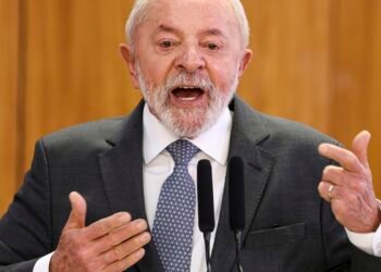 Com crise de labirintite, Lula faz exames em hospital em Brasília