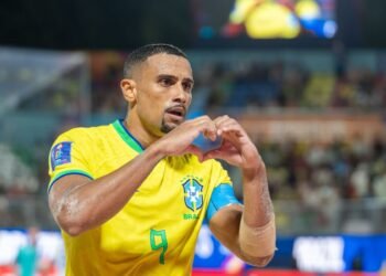 Brasil estreia com vitória no Mundial de Beach Soccer