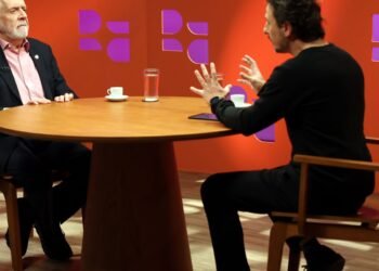 DR com Demori, da TV Brasil, recebe o senador Jaques Wagner