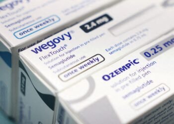 Receita retida: entenda como fica a venda de canetas emagrecedoras