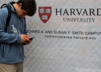 Departamento de Estado dos EUA retoma vistos de estudantes de Harvard