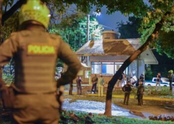 Colômbia oferece US$ 730 mil para prender mandante de atentado