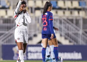 São Paulo goleia Bragantino e chega às quartas do Brasileiro Feminino