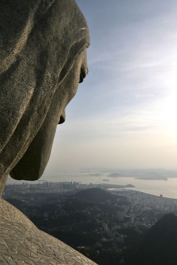 Tânia Rêgo/Agência Brasil Cristo Redentor completa 90 anos.